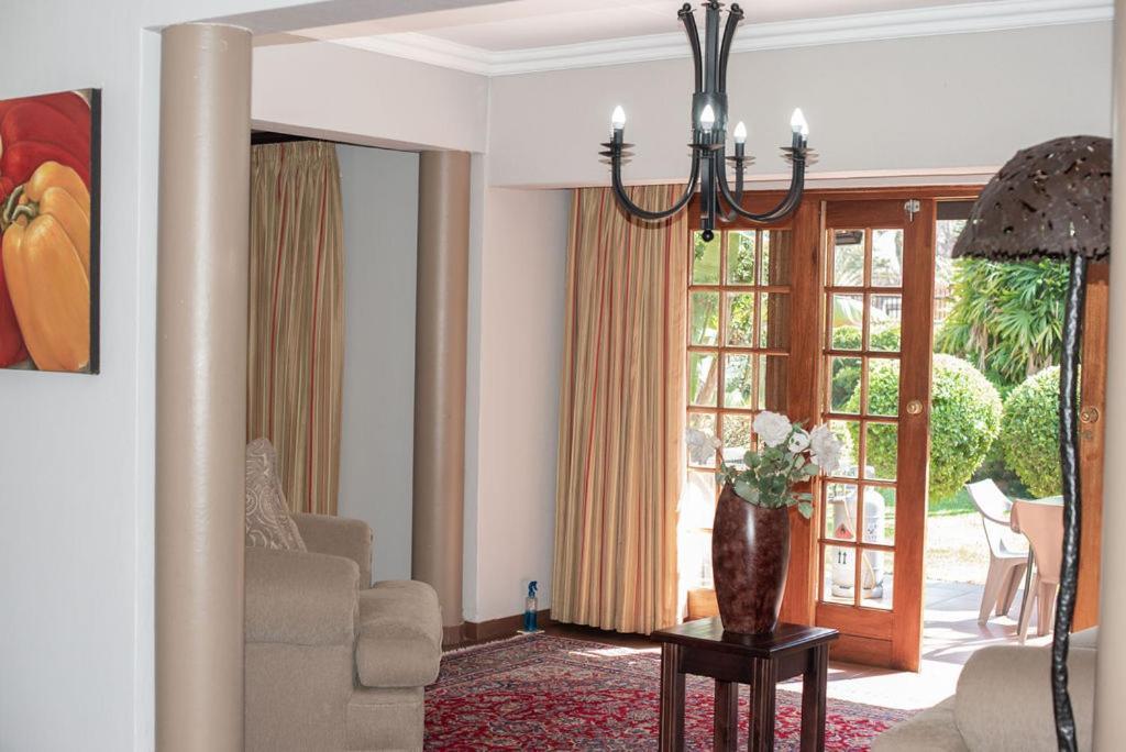 Micasa Sucasa Guesthouse Lephalale Экстерьер фото
