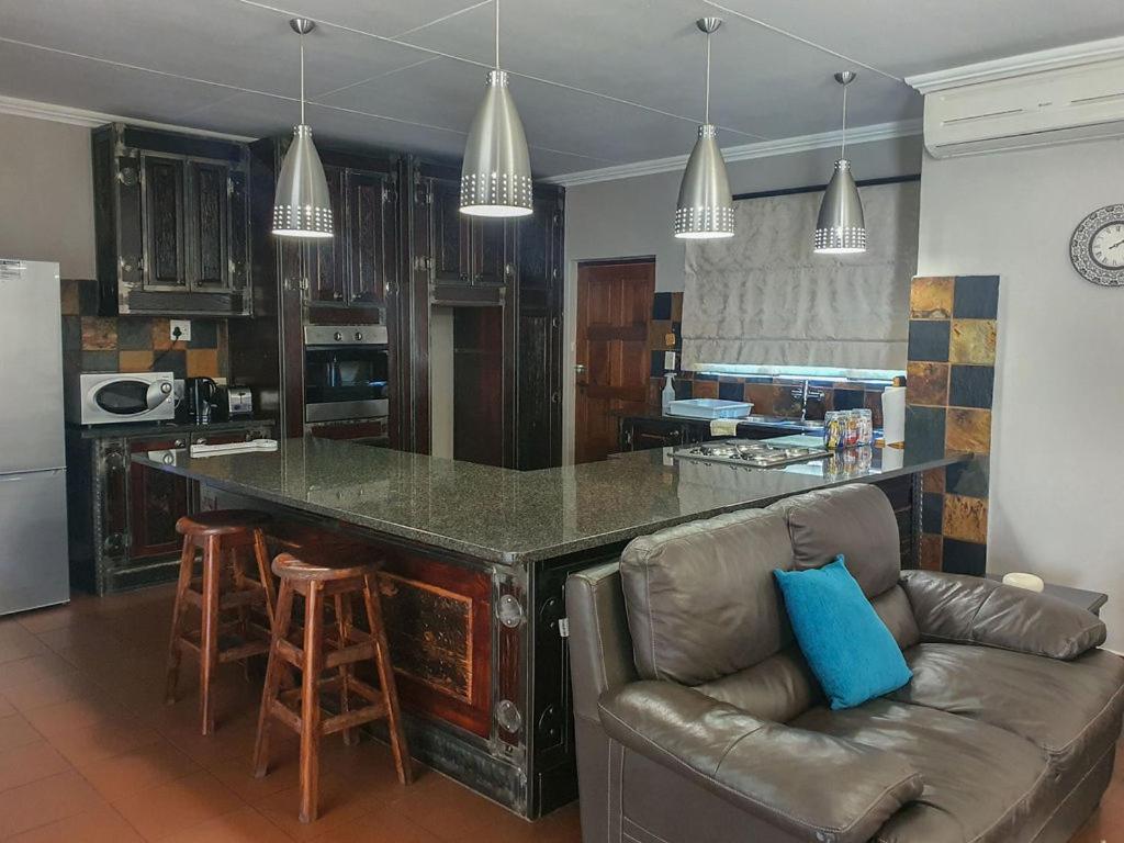 Micasa Sucasa Guesthouse Lephalale Экстерьер фото