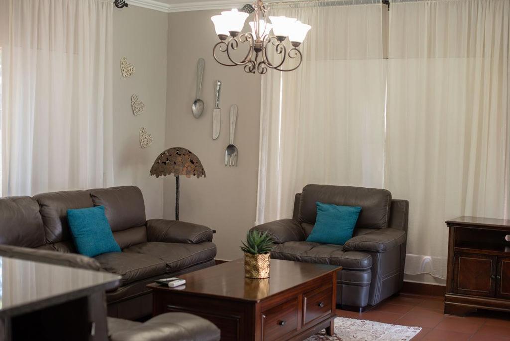 Micasa Sucasa Guesthouse Lephalale Экстерьер фото